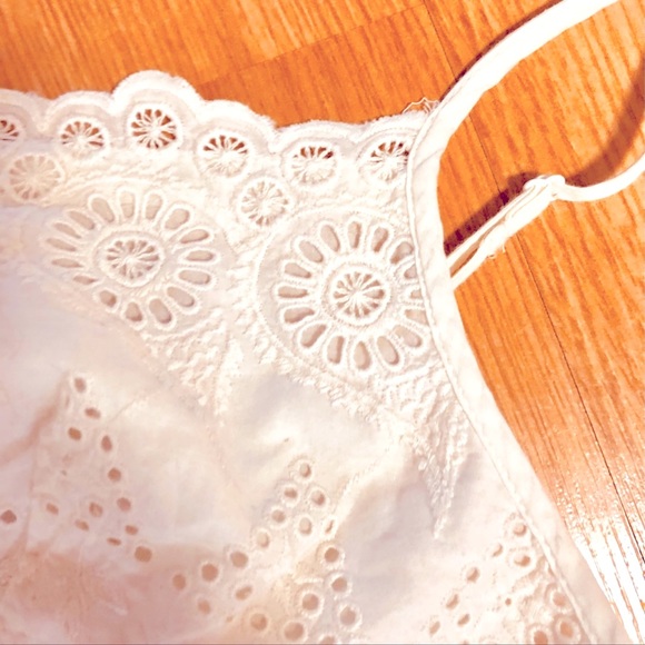 American Eagle Outfitters Other - 100% cotton eyelet lace bralette American Eagle, adjustable straps, vintage look
